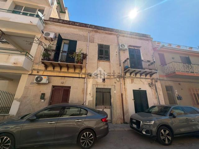 Appartamento in vendita di 90 m² in Via Santocanale, 7