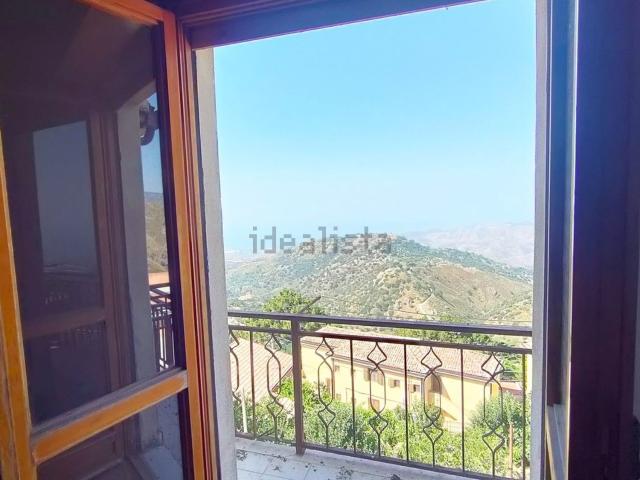 Appartamento in vendita di 90 m² in Via San Costantino
