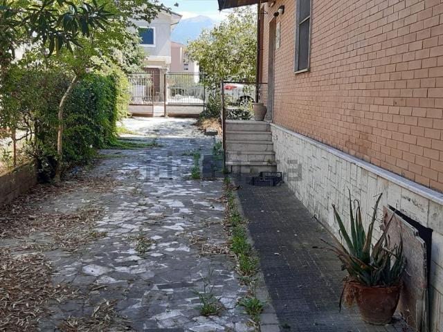 Appartamento in vendita di 90 m² in Via san giuliano sura