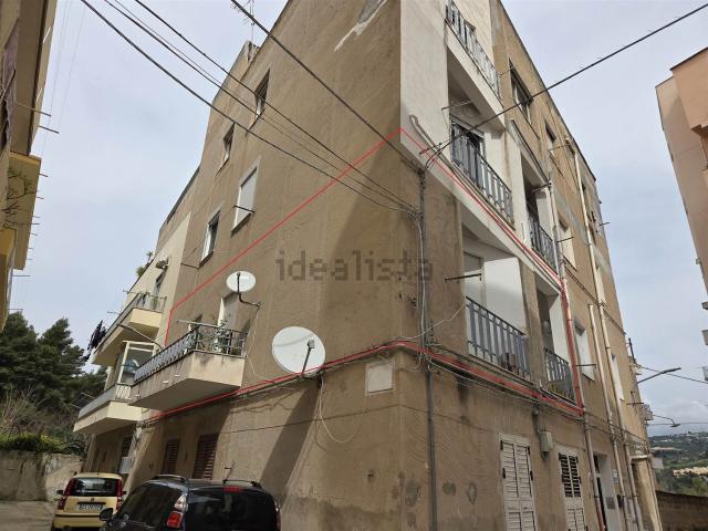 Appartamento in vendita di 90 m² in Via San girolamo, 2