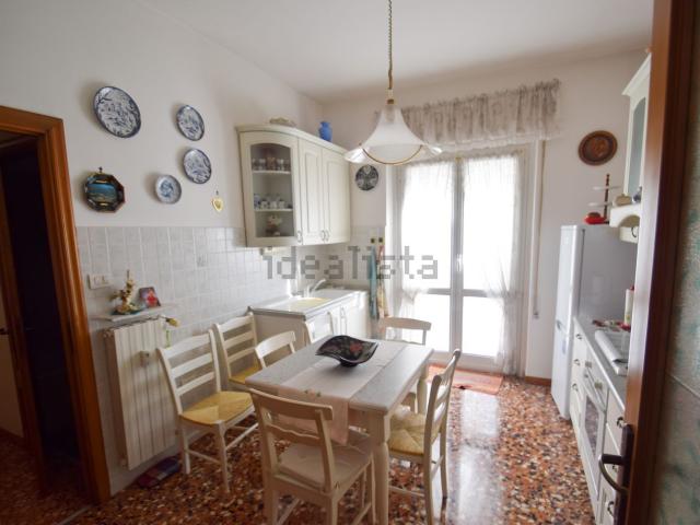 Appartamento in vendita di 90 m² in Via San Remo, 193