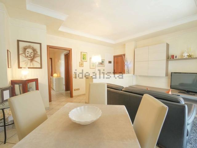 Appartamento in vendita di 90 m² in Via Salvatore Barzilai, 26