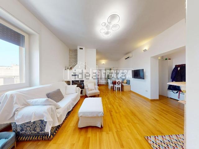 Appartamento in vendita di 90 m² in Via Salvatore Fitto, 131