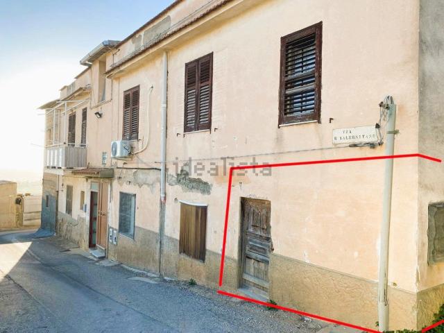 Appartamento in vendita di 90 m² in Via Salernitano, 4