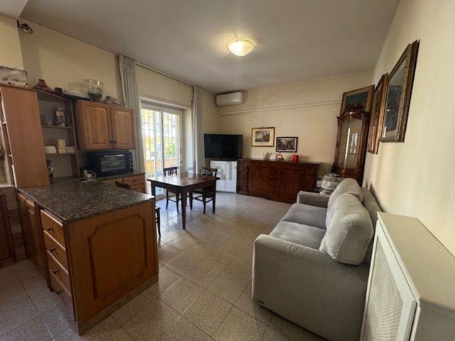 Appartamento in vendita di 90 m² in Via Sartena, 18