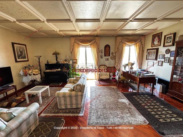 Appartamento in vendita di 90 m² in Via Serradifalco, 123