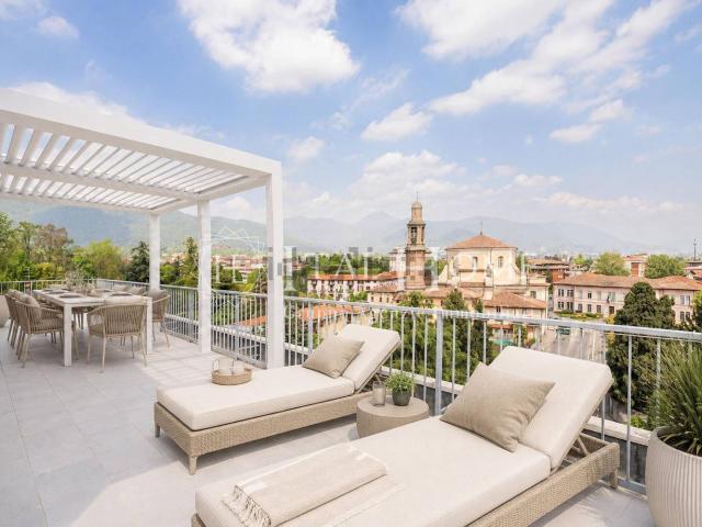 Appartamento in vendita di 90 m² in Via Silvio Pellico