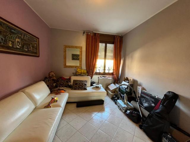 Appartamento in vendita di 90 m² in Via Statale Est, 159