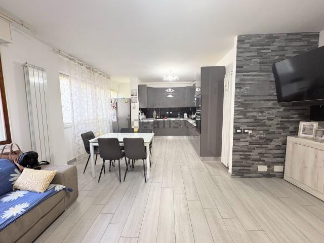 Appartamento in vendita di 90 m² in Via Statale, 91