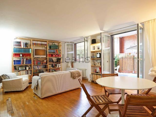 Appartamento in vendita di 90 m² in Via Suor Celestina Donati, 41