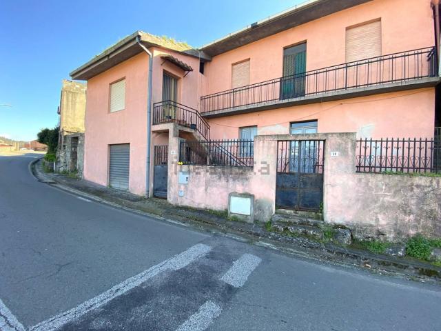 Appartamento in vendita di 90 m² in Via Sulis, 40