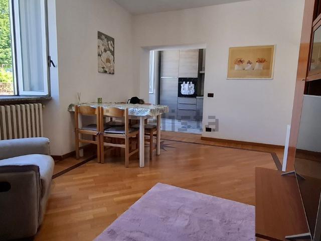 Appartamento in vendita di 90 m² in Viale Ortelli, 1