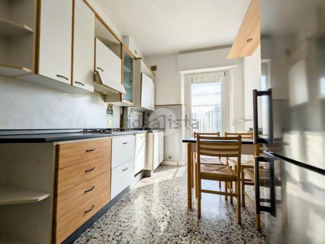 Appartamento in vendita di 90 m² in Viale Brigata Marche, 1