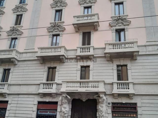 Appartamento in vendita di 90 m² in Viale Carlo Espinasse, 5