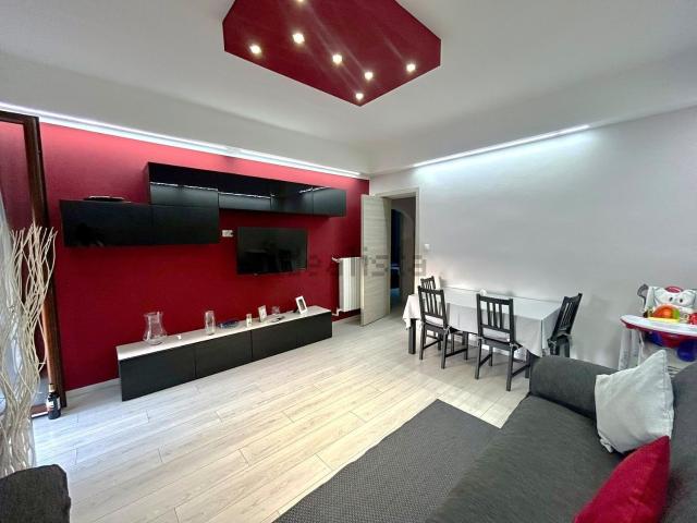 Appartamento in vendita di 90 m² in Viale Ciro Menotti, 57