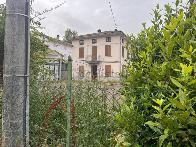 Appartamento in vendita di 90 m² in Viale Circonvallazione