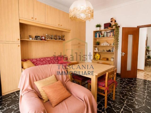 Appartamento in vendita di 90 m² in Viale dei Mille, 53034