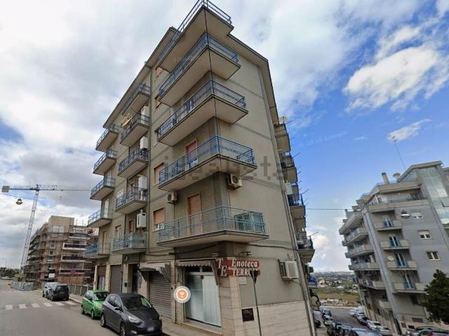 Appartamento in vendita di 90 m² in Viale Europa, 5