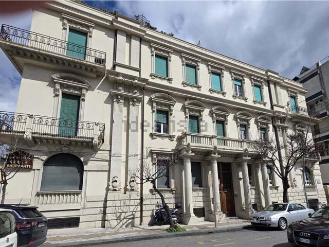 Appartamento in vendita di 90 m² in Viale Europa, 70