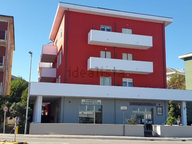 Appartamento in vendita di 90 m² in Viale Francesco Paolo Tosti, 168
