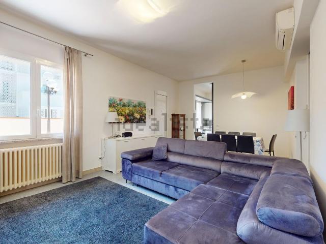 Appartamento in vendita di 90 m² in Viale G. Rossini, 8