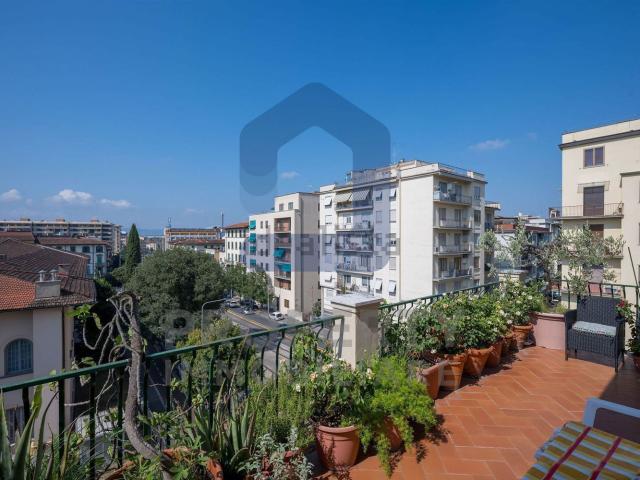 Appartamento in vendita di 90 m² in Viale Giovanni Battista Morgagni