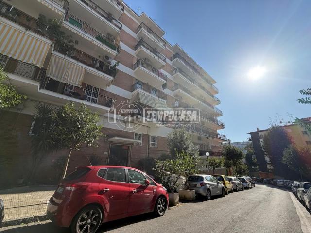 Appartamento in vendita di 90 m² in Viale Letizia, 3