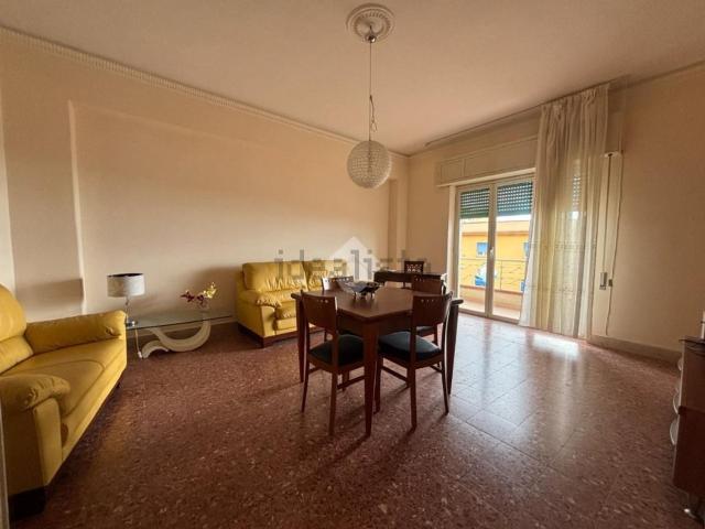 Appartamento in vendita di 90 m² in Viale Pietro Nenni, 19