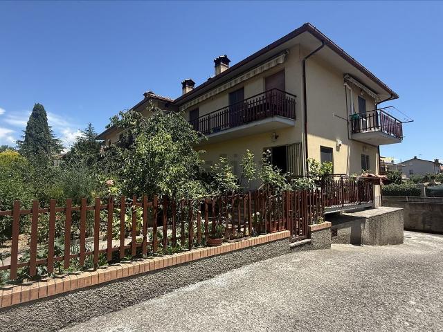 Appartamento in vendita di 90 m² in Viale Umbria, 34
