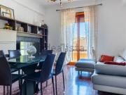 Appartamento in vendita di 90 m² in Viale Vittorio Veneto, 45