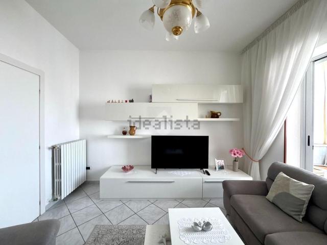 Appartamento in vendita di 90 m² in Viale 2 Giugno, 25