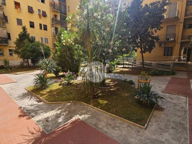 Appartamento in vendita di 91 m² in Piazza dei Consoli, 50