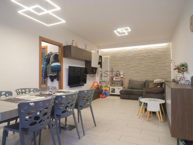 Appartamento in vendita di 91 m² in Via 1ª Strada, 112