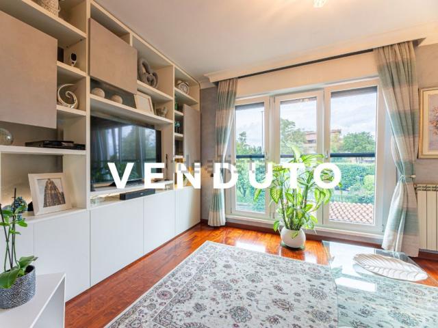 Appartamento in vendita di 91 m² in Via Tersilia la Divina, 10