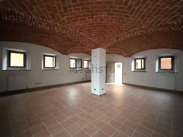 Appartamento in vendita di 91 m² in Via Volonteri, 26