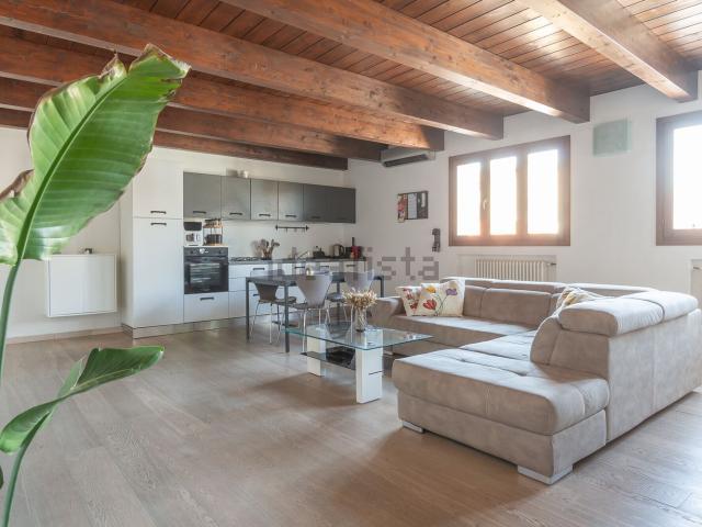 Appartamento in vendita di 91 m² in Via XX Settembre, 35