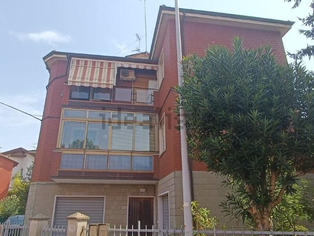 Appartamento in vendita di 91 m² in Via Benassi, 53