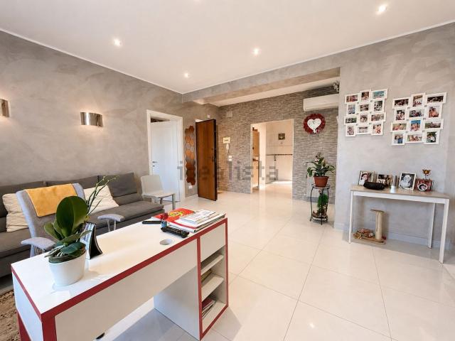 Appartamento in vendita di 91 m² in Via Capodistria