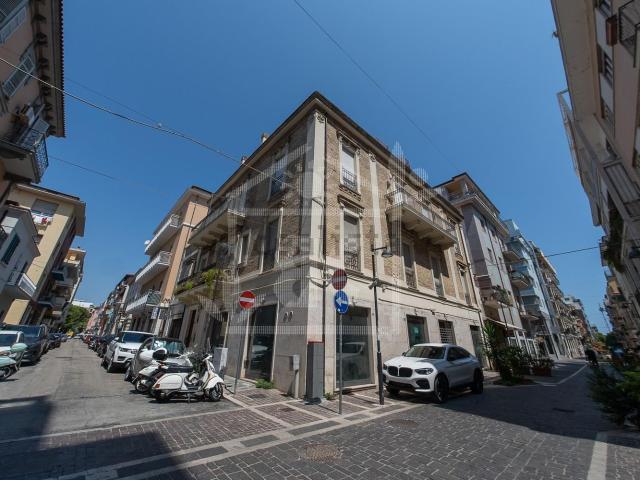 Appartamento in vendita di 91 m² in Via Carlo Poerio