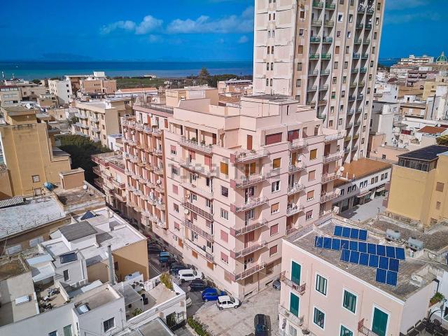 Appartamento in vendita di 91 m² in Via Curatolo, 32
