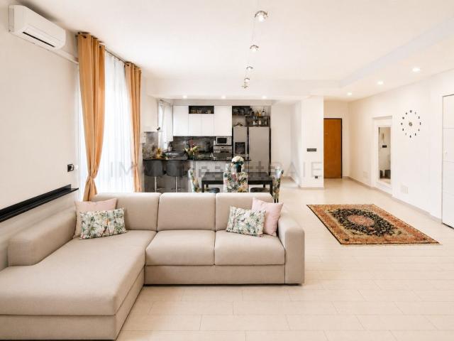 Appartamento in vendita di 91 m² in Via dell&apos Arcoveggio