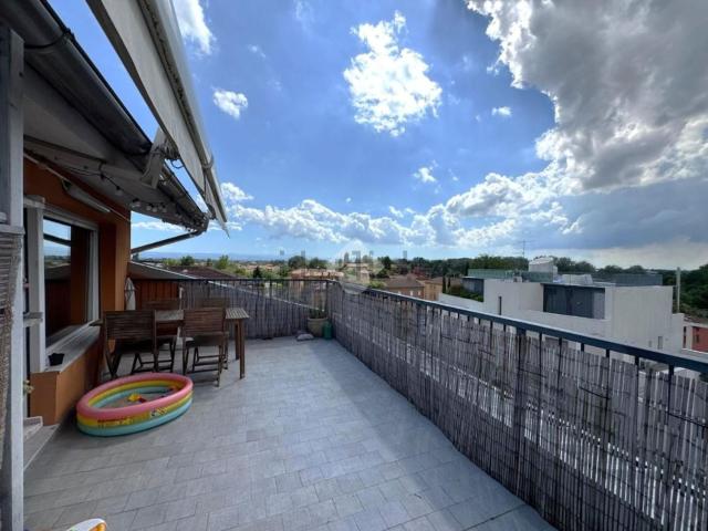 Appartamento in vendita di 81 m² in Via della Pace, 10