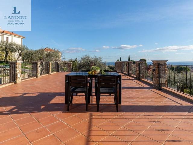 Appartamento in vendita di 91 m² in Via Diano Castello, 22