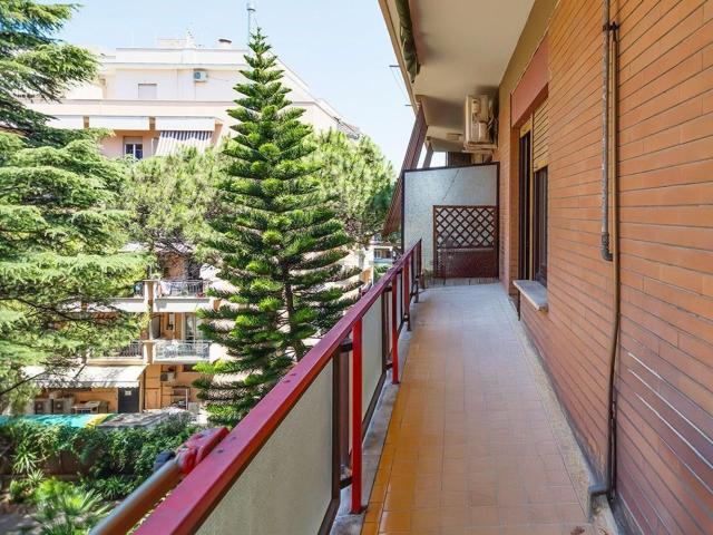 Appartamento in vendita di 91 m² in Via Federico Paolini