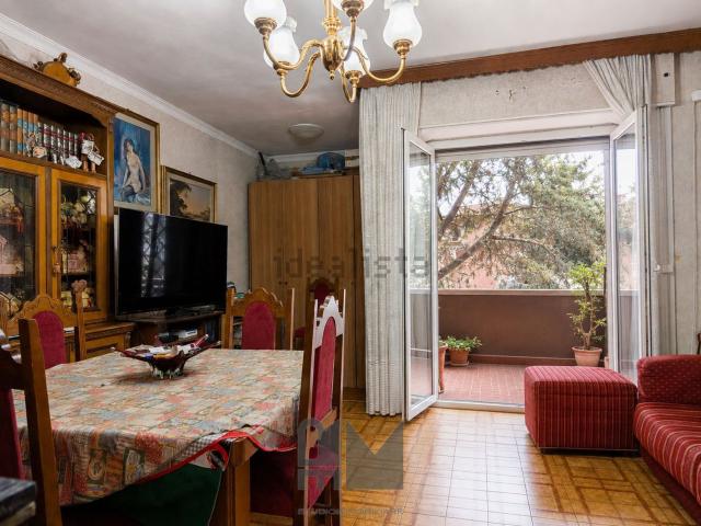Appartamento in vendita di 91 m² in Via Francesco Ferraironi, 8
