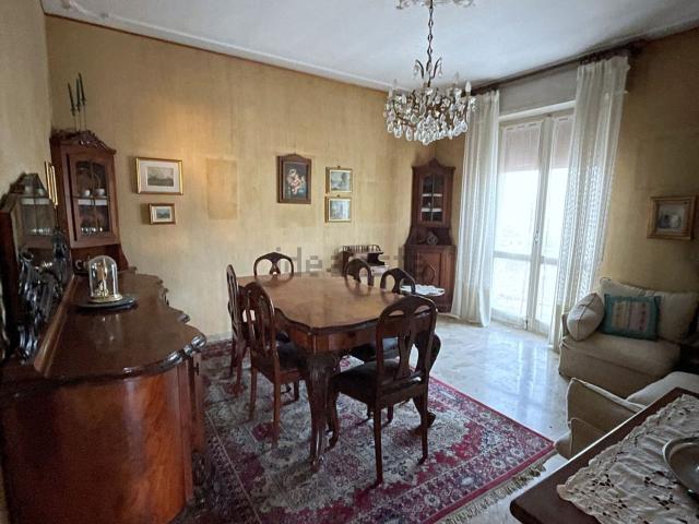 Appartamento in vendita di 91 m² in Via Giovanni Pascoli, 3