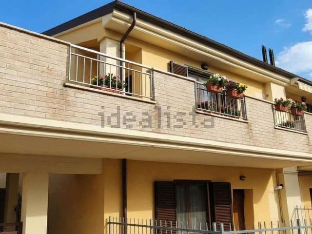 Appartamento in vendita di 91 m² in Via IV Novembre, 27