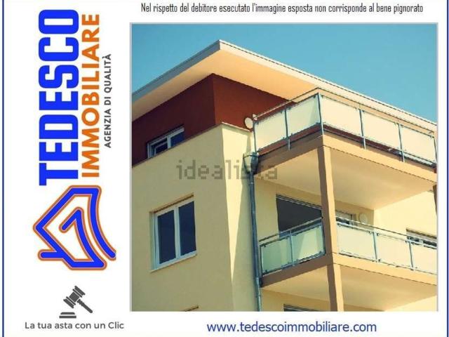 Appartamento in vendita di 91 m² in Via Luigi Settembrini