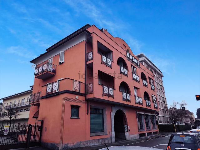 Appartamento in vendita di 91 m² in Via Michelangelo Buonarroti, 48