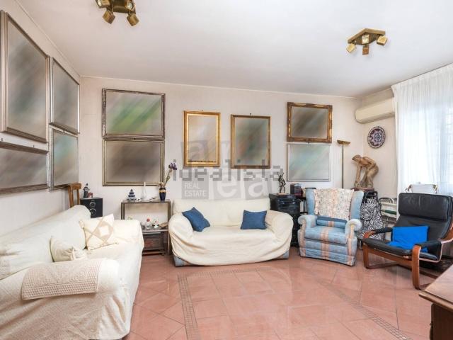 Appartamento in vendita di 91 m² in Via Mosca, 12